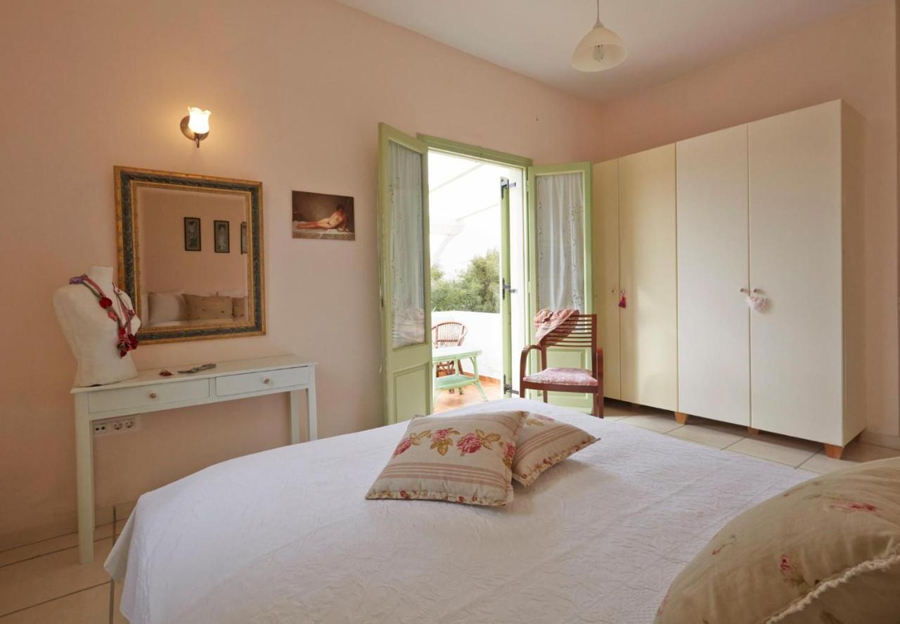 Flower And Crafts - The Eco Nature House Monolithos  Bagian luar foto