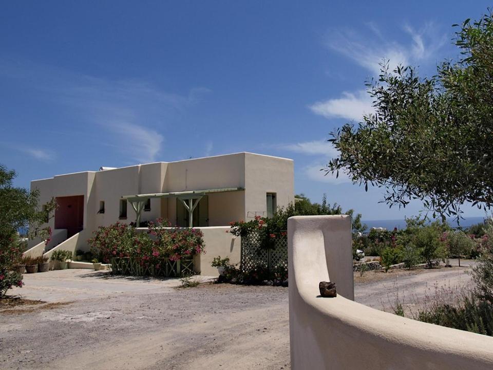 Flower And Crafts - The Eco Nature House Monolithos  Bagian luar foto