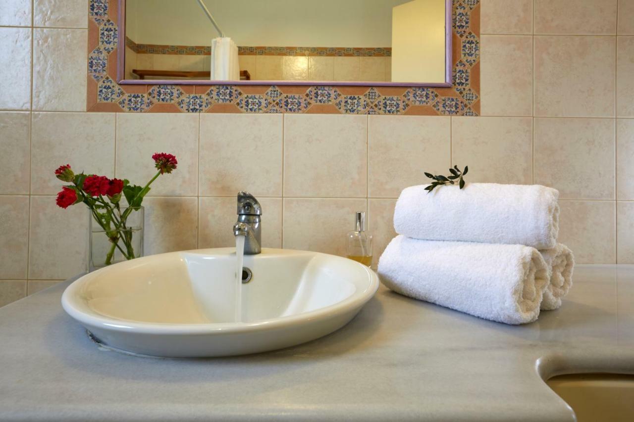 Flower And Crafts - The Eco Nature House Monolithos  Bagian luar foto